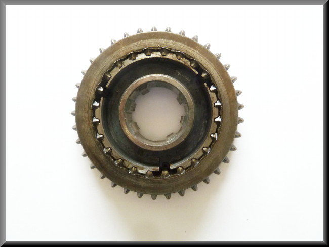 Reverse gear with synchronization hub (47 teeth) – Renault 16