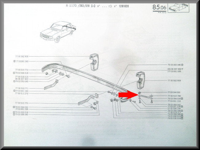 Bumpersteun links achter – Renault 12 – OEM 7700510780