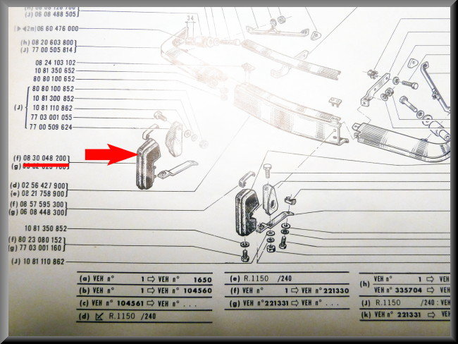 Bumperbuffer voorzijde rechts (met opening voor de sierstrip) – Renault 16 L – OEM 0830048200