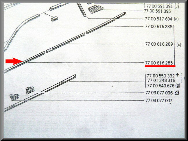 Sierlijst portier voorzijde links – Renault 12 – OEM 7700616285 – NOS