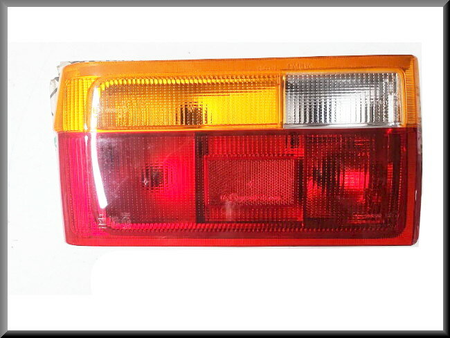R9 Complete achterlicht unit links met glas (Farba) (New Old Stock)