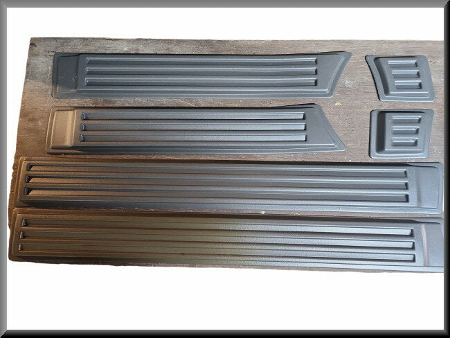 Protection latérale carrosserie – Renault 14 – OEM 7701403777 – NOS