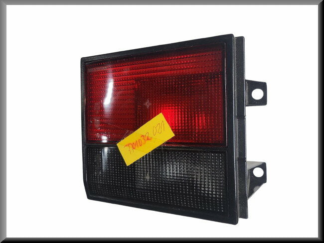 Feu arrière droit – Renault 21 – OEM 7701032021 – NOS