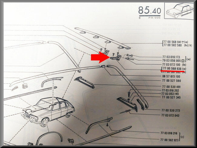 Zadel bevestiging dakspoiler – Renault 16 TX – OEM 7700568936