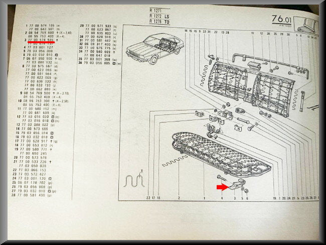 Montage haak achterbank – Renault 20 - Renault 30 – OEM 7700574585 – NOS