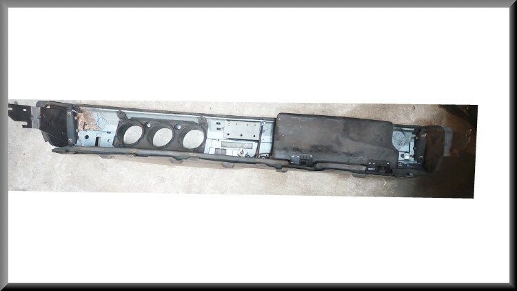 Dashboard – Renault 12