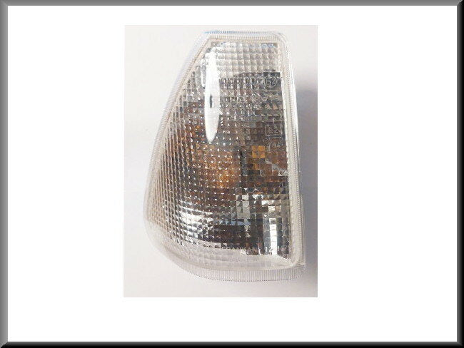 Unité clignotant avant droit (blanc) – Renault 18 – OEM 7701365653 – NOS