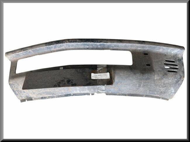 Deel van onderste grill plaat met kenteken frame – Renault 18 – OEM 7700641342 – NOS