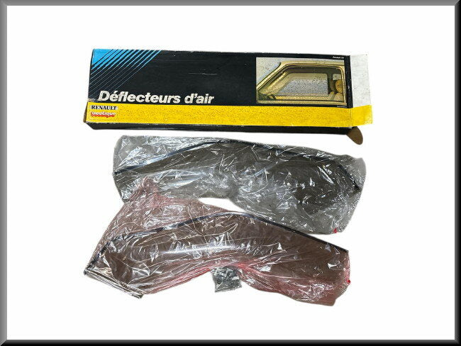 Side wind deflector set with mounting – Renault 25 – OEM 7701406993 – NOS