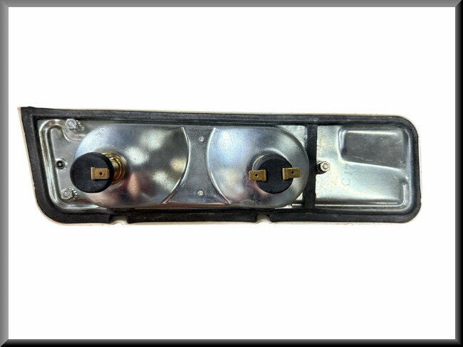 Feu arrière droit complet avec verre et entourage chromé – Renault 10 – OEM 7701000212 – NOS