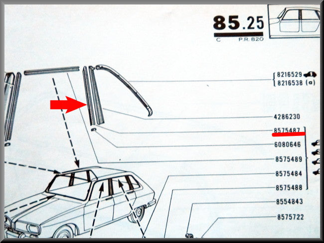 Chrome strip door rear left (next to C-pillar) – Renault 16 – OEM 0857548600 – Used