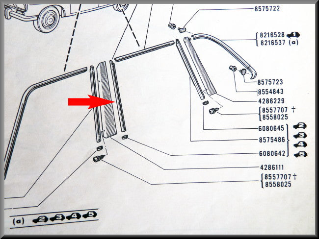 Chrome strip door rear left (next to B-pillar) – Renault 16 – OEM 0857548400 – Used