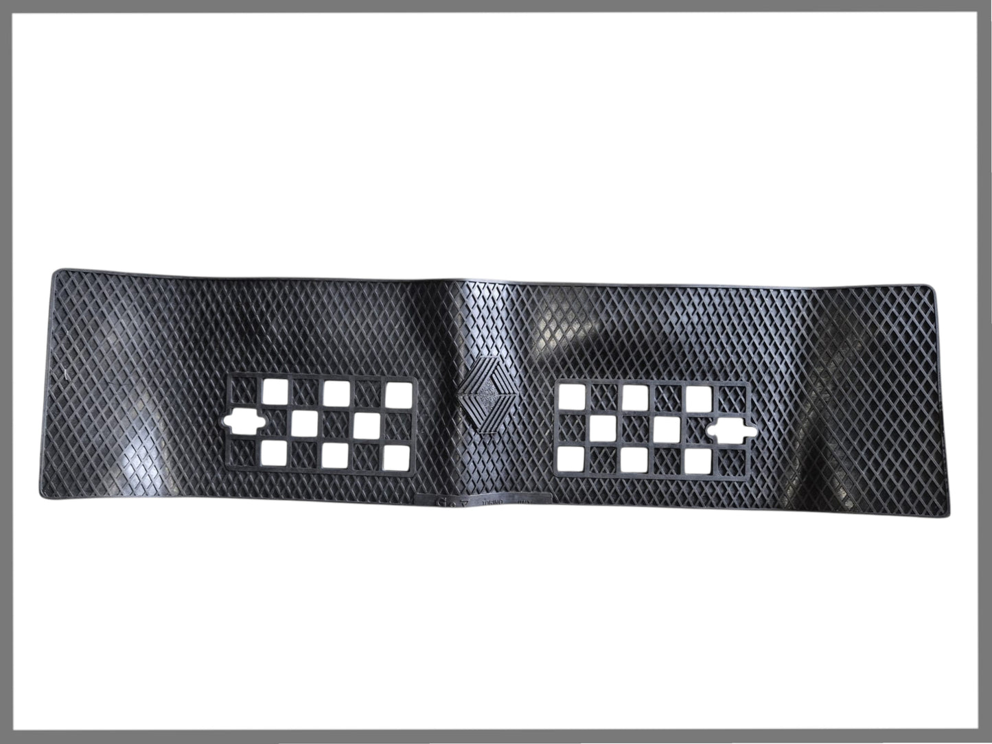 Cache de radiateur - Renault 14 - OEM 142539