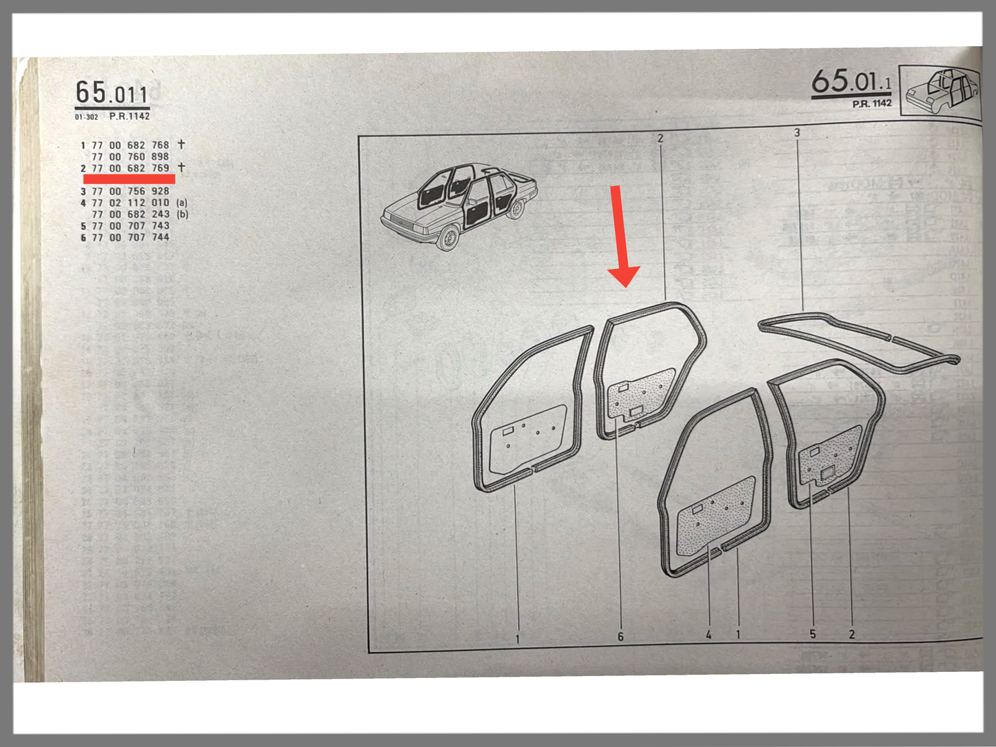 Deurrubber achterzijde rechts - Renault 9 - OEM 7700682769