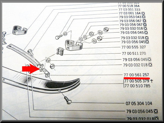 Bumpersteun voorzijde links – Renault 12 – OEM 7700561257