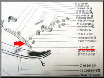 Bumpersteun voorzijde links – Renault 12 – OEM 7700561257