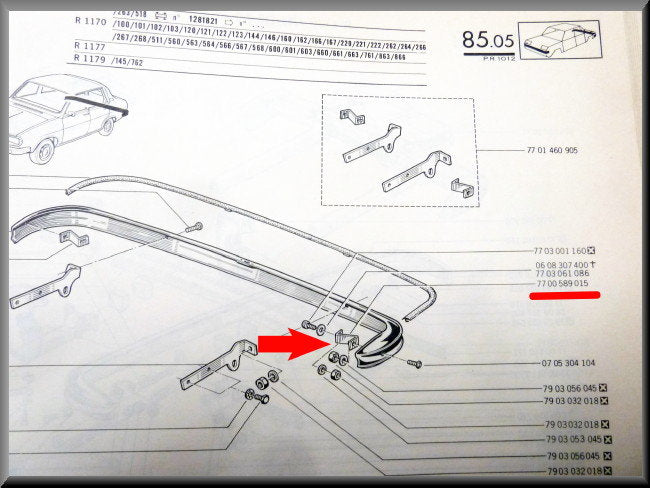 Bumpersteun links achter – Renault 12 – OEM 7700589015