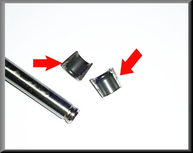 Valve key (2 pieces) – Renault 16 – OEM 7812079000