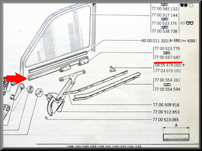 Profilé de vitre avant gauche – Renault 12 – OEM 7700557687