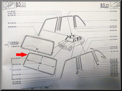 Sierstrip voorruit rubber (rechts boven) – Renault 16 – OEM 0857618400 – Used
