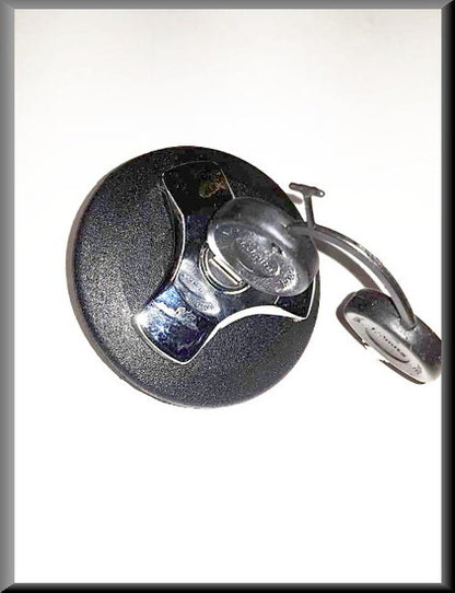 Fuel cap with key – Renault 12 – Renault 16 - Various Renault models - OEM 7701402430