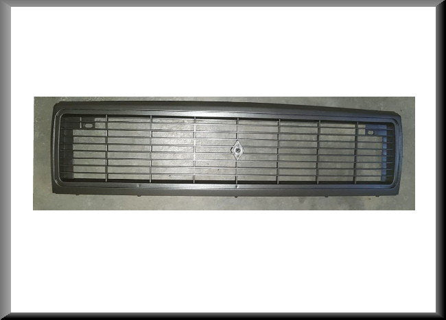 Grille centrale – Renault 12 – OEM 7700636496