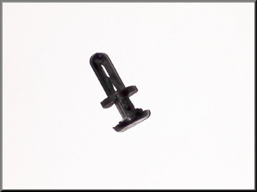 Fixation avec cheville pour enjoliveurs d'aile arrière – Renault 12 – Renault 16 - OEM 7703072153