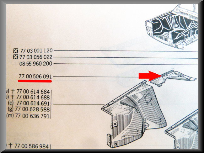 Plaque d'angle de passage de roue avant droit – Renault 12 – OEM 7700506091