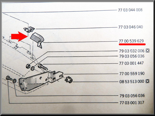 Hoekstuk rechts ventitatierooster (plastic) – Renault 12 – OEM 7700539629