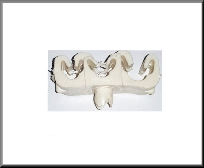 Brake pipe fuel pipe clamp (triple) – Renault 12 – Renault 15 - Renault 17 - Renault 16 - OEM 7703079039