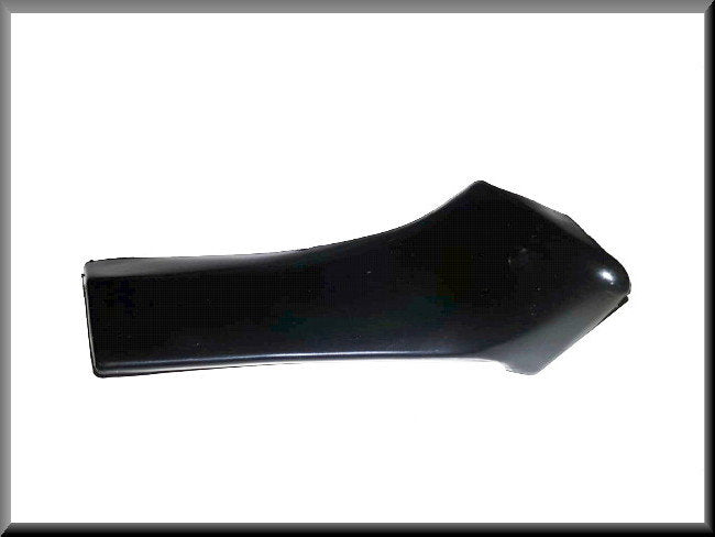 Hoekstuk rechts ventitatierooster (plastic) – Renault 12 – OEM 7700539629