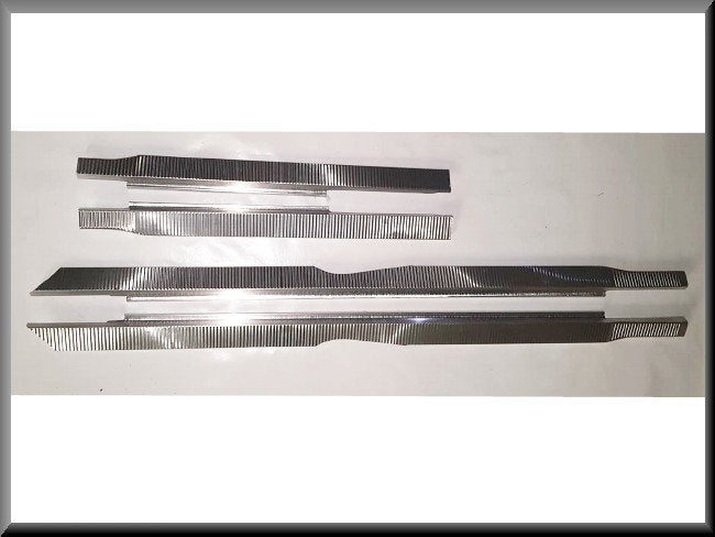 Set dorpel strips interieur – Renault 12 – OEM 7700510423 / 7700510425 / 7700510424 / 7700510426