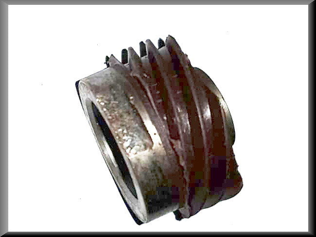 Wormwiel 385 bak (5 bak) – Renault 16 – OEM 7700611098A – Used