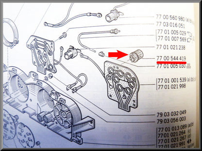 Dashboard fitting – Renault 16 TX – OEM 7700544419