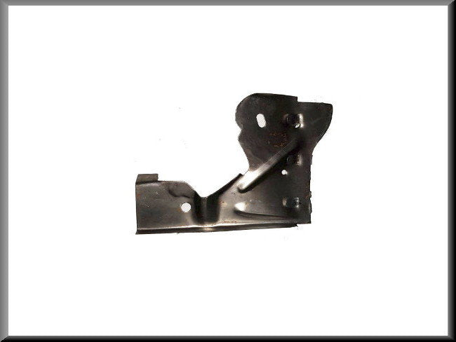 Left inner fender corner piece – Renault 12 – OEM 7700506090