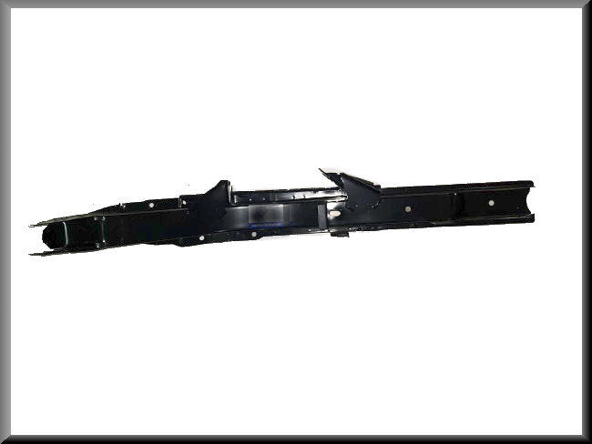 Chassisbalk rechts – Renault 12 – OEM 7700504211
