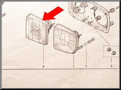 Headlight left inner (yellow) – Renault 16 TX >1976 – OEM 7701018374