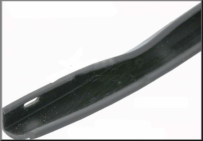 Paravan / motorkap rubber – Renault 16 – OEM 0428590000