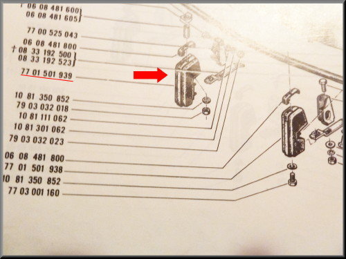 Tampon de pare-chocs avant droit – Renault 16 TL, TS (deuxième type) et TX – OEM 7701501939