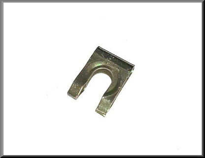 Brake shoe clip – Renault 12 Break – OEM 7701009342