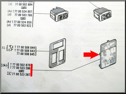Emblème (noir) – Renault 16 TS – OEM 7700502879