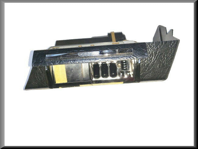 Onderdeel dashbord met asbak – Renault 16 (1150) – OEM 0855872100