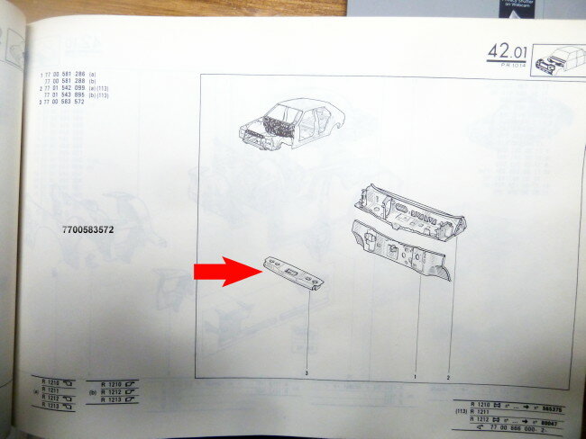 Frontplaat  – Renault 14 – OEM 7700583572 – NOS