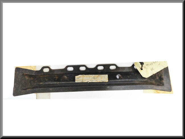 Pièce de châssis avant – Renault 18 – OEM 7700630319 – NOS