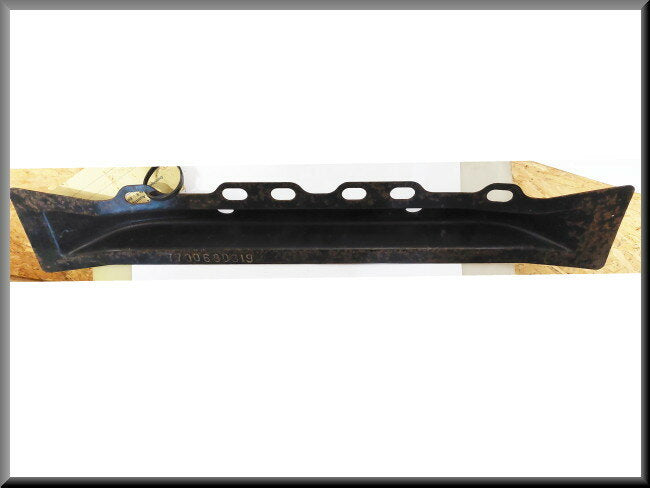 Pièce de châssis avant – Renault 18 – OEM 7700630319 – NOS