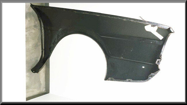 Front fender left (wheel size 13 inch) – Renault 20 - Renault 30 – OEM 7700570277 / 7700570227 – NOS