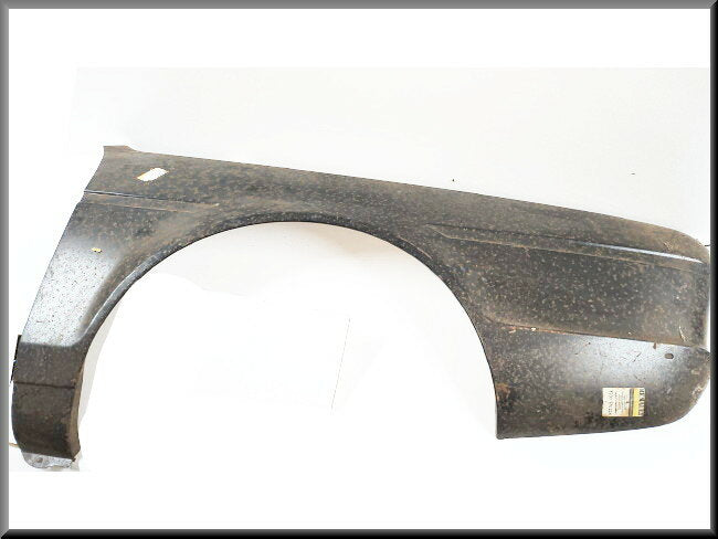 Front wing right (wheel size 14 inch) – Renault 20 - Renault 30 – OEM 7700570224 – NOS