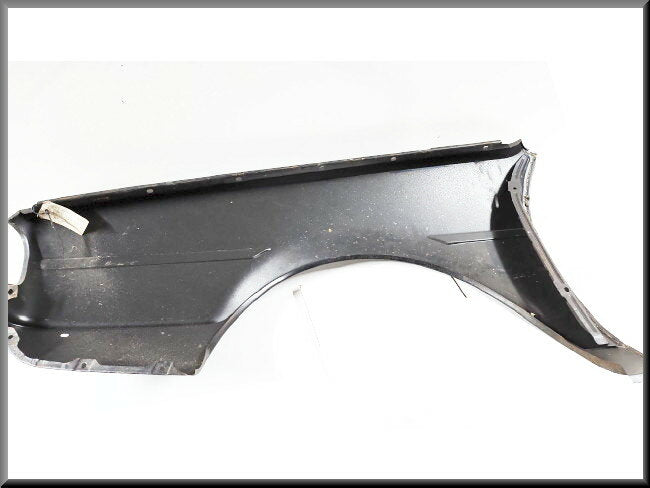 Front wing right (wheel size 14 inch) – Renault 20 - Renault 30 – OEM 7700570224 – NOS