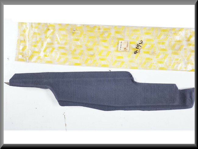 Kofferbak bekleding rechts grijs – Renault 20 - Renault 30 – OEM 7700645103