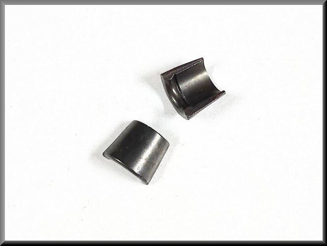 Valve key (2 pieces) – Renault 14 – OEM 7701349125
